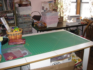 Cutting Table Clear
